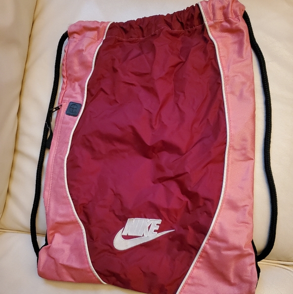 Nike Handbags - Nike Drawstring Backpack